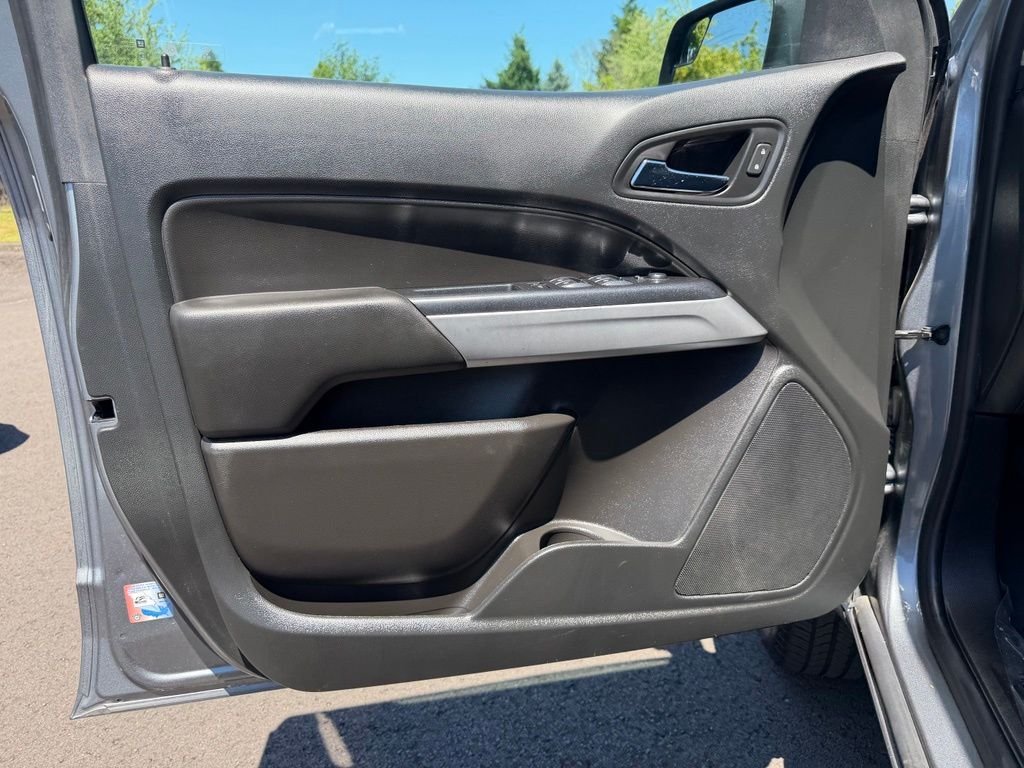2020 Chevrolet Colorado LT - Photo 12