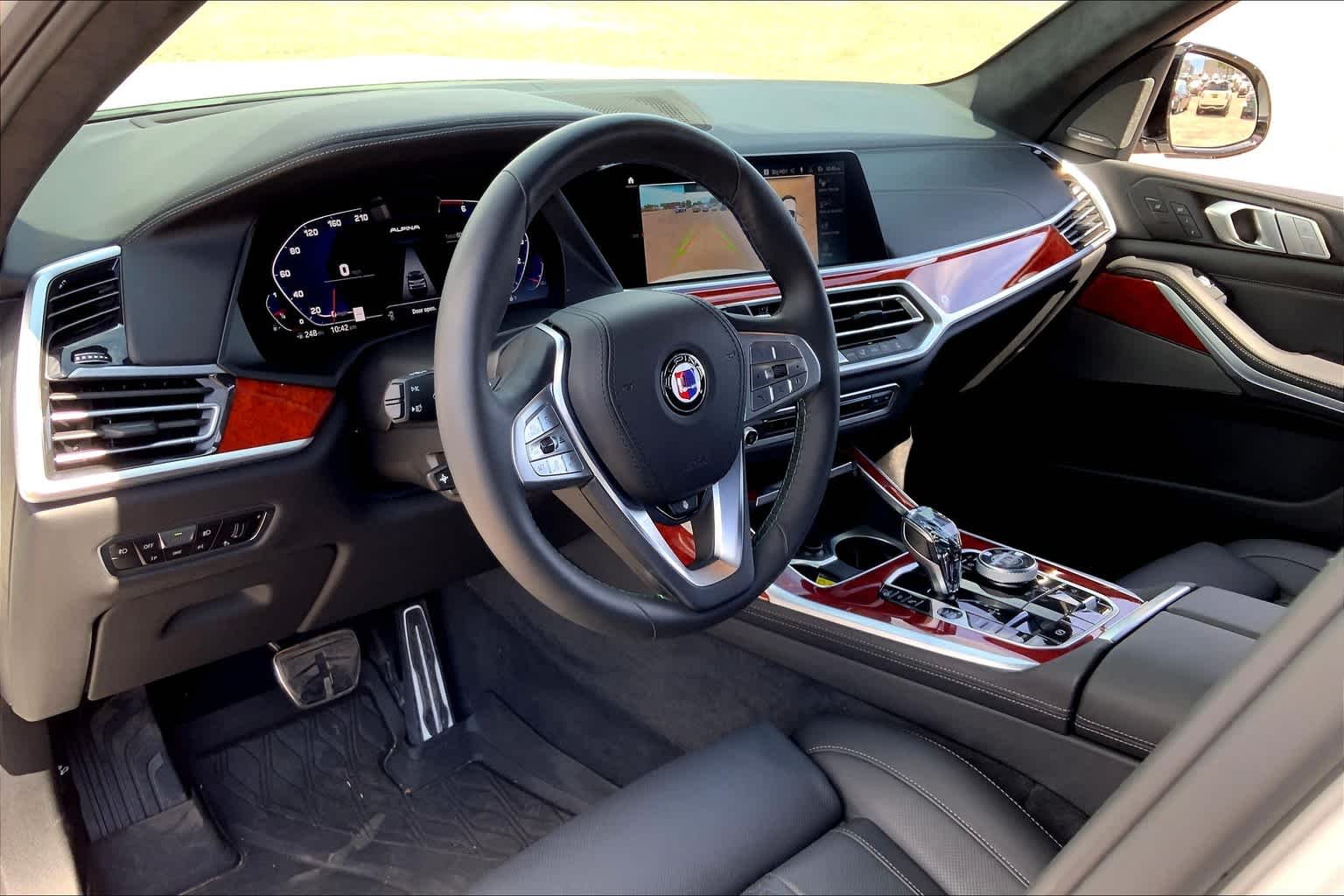 Used 2022 Mineral White Metallic BMW ALPINA XB7 image 17
