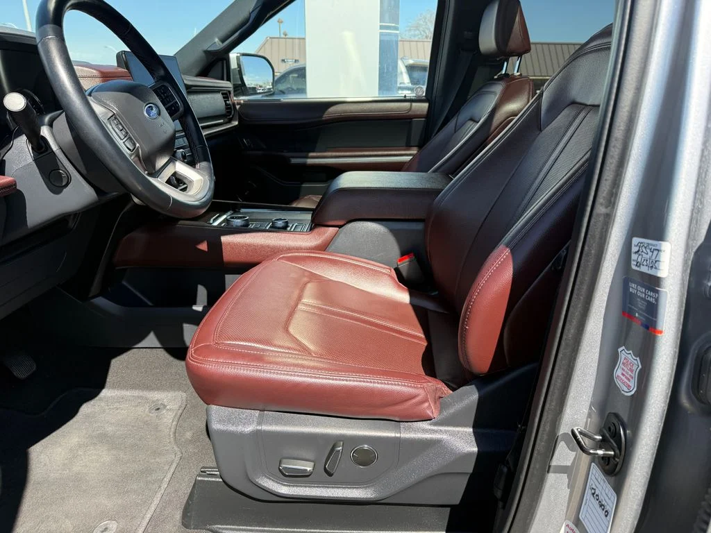 Used 2024 Silver Ford Limited image 16