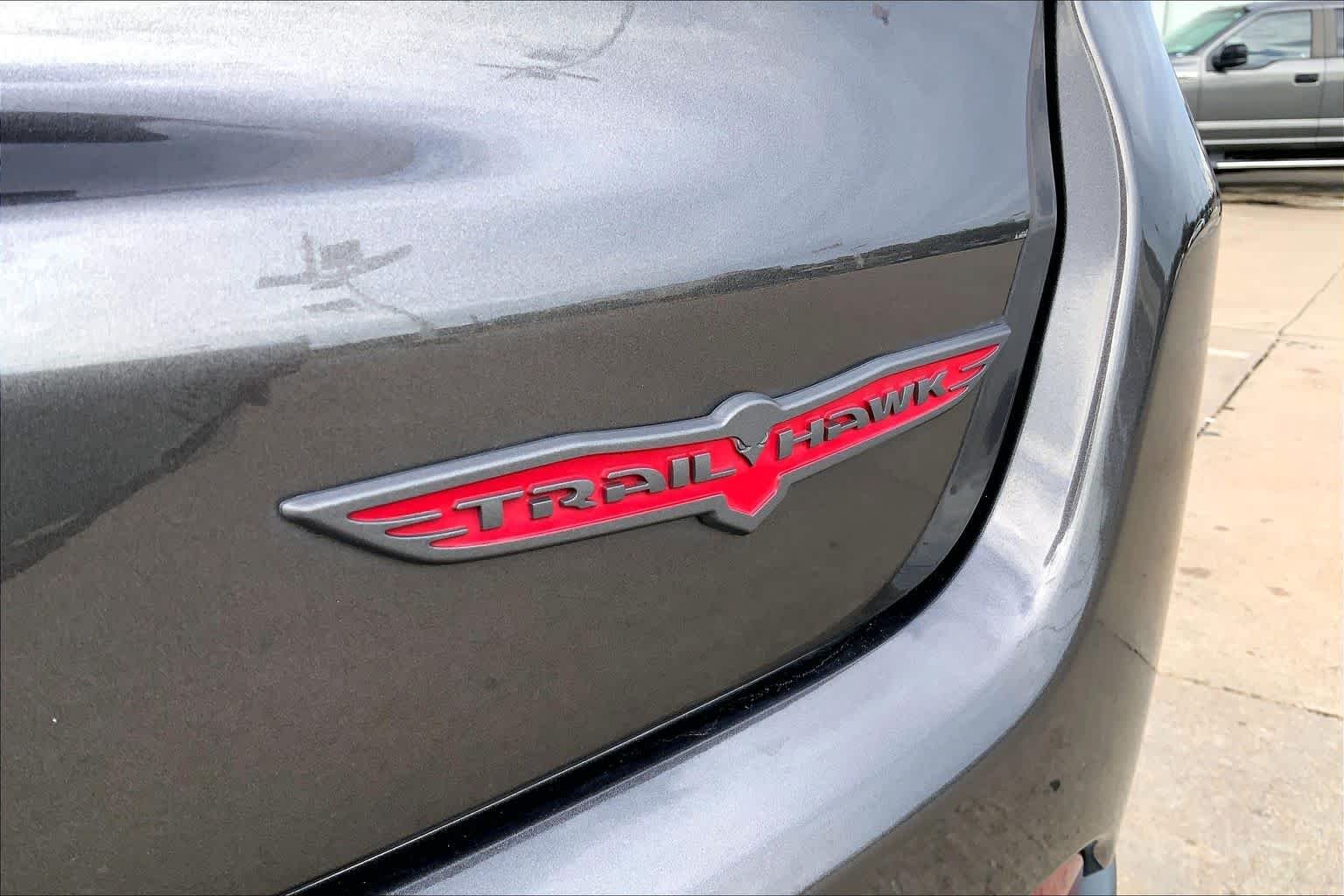 Used 2022 Granite Crystal Metallic Clearcoat Jeep Trailhawk image 8