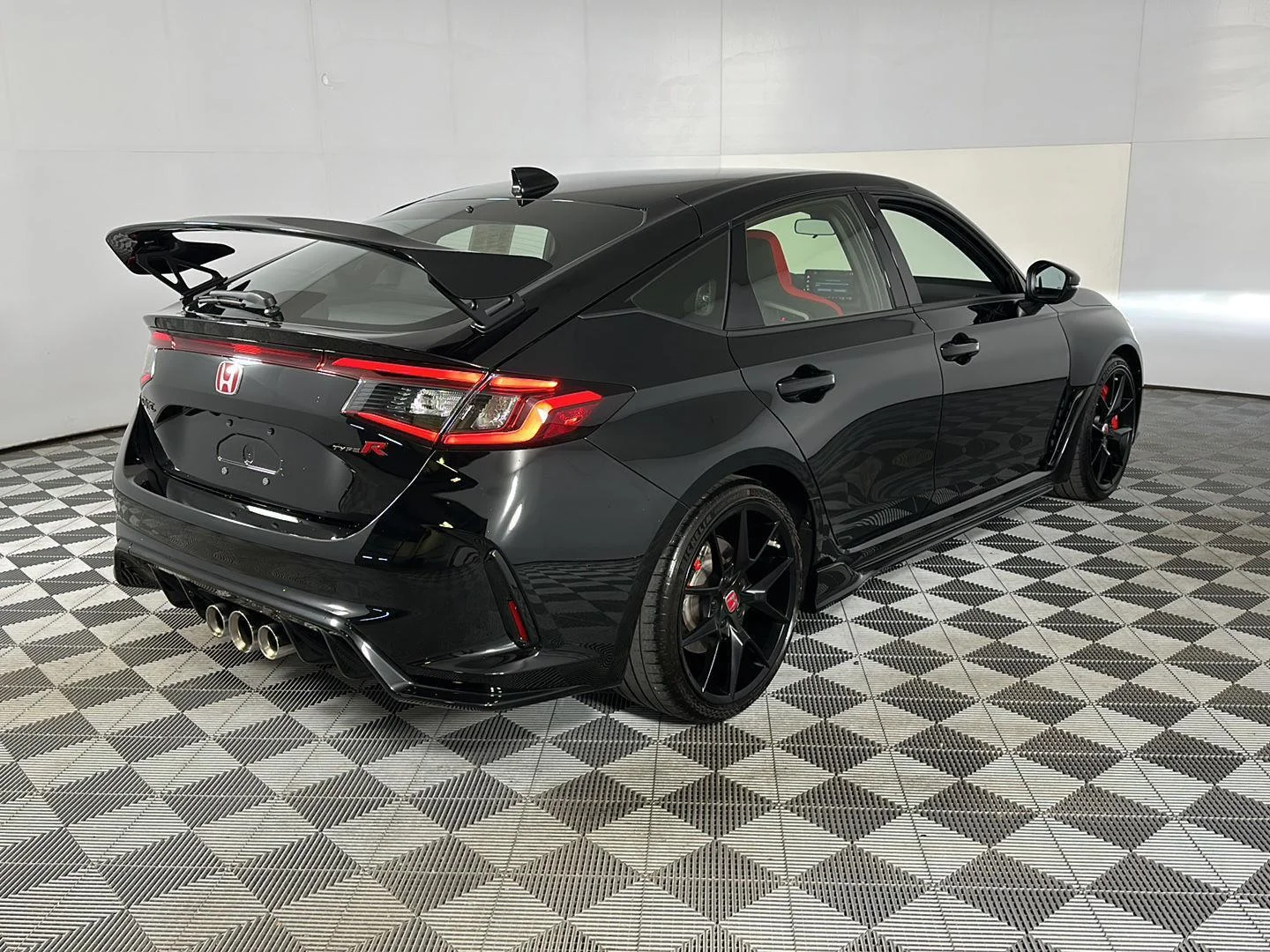 Used 2025 Crystal Black Pearl Honda Type R image 4