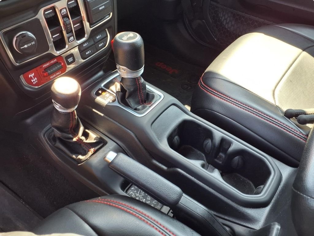 Used 2020 Crystal Metallic Jeep Unlimited Rubicon image 15