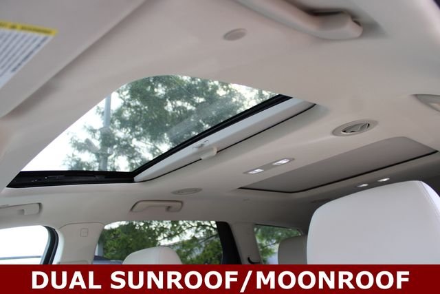 Used 2022 White Buick Premium Group image 7