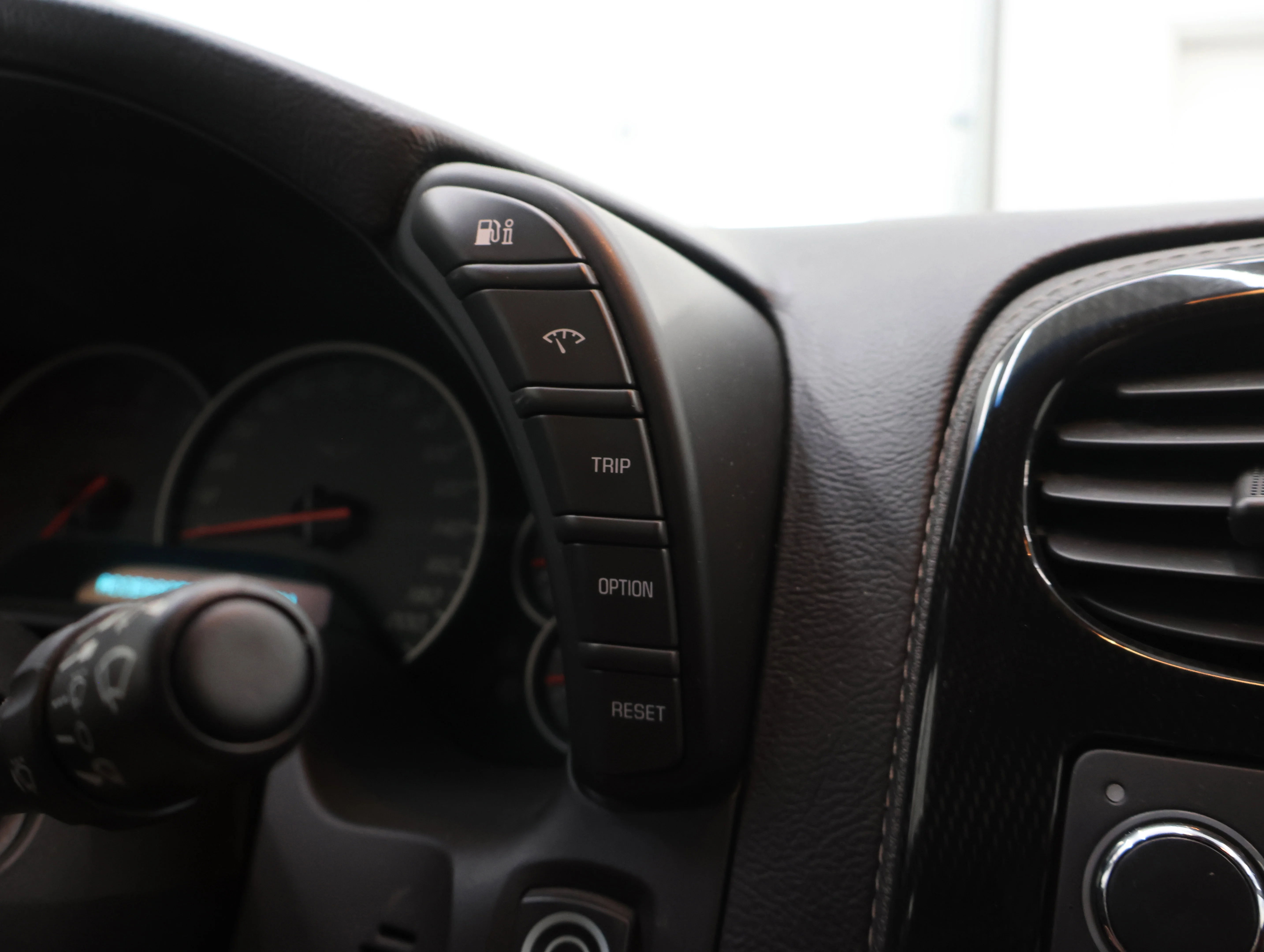 Used 2009 Cyber Gray Metallic Chevrolet Base image 40