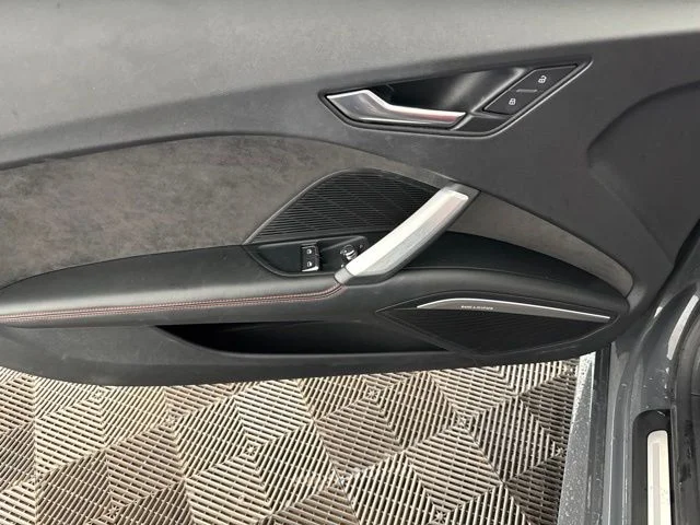 Used 2018  Audi 2.0T image 23