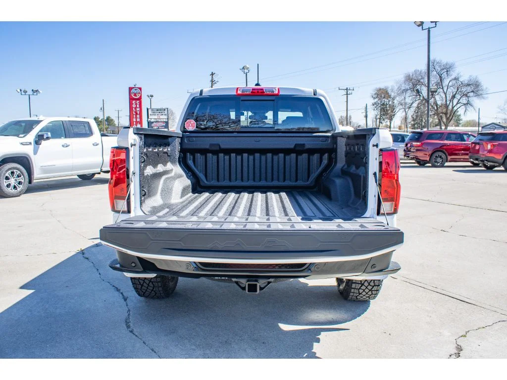 2026 Chevrolet Colorado Trail Boss - Photo 10