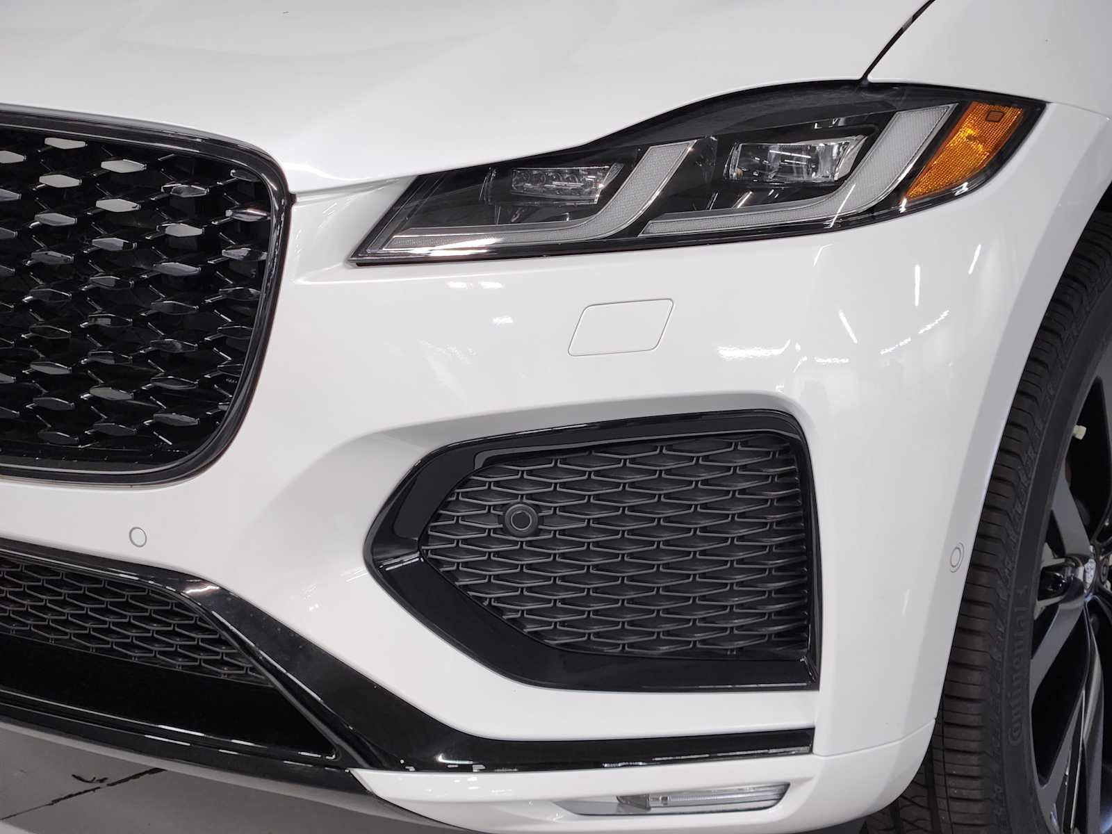 2026 Jaguar F-Pace R-Dynamic S - Photo 12