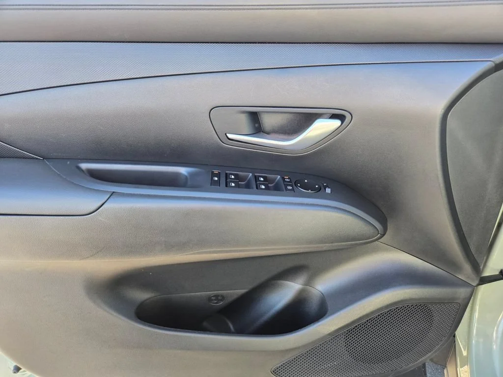 Used 2025 Sage Gray Hyundai SEL image 18