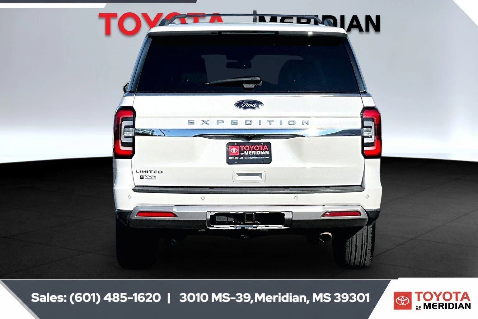 Used 2022 Star White Metallic Tri-Coat Ford Limited image 4