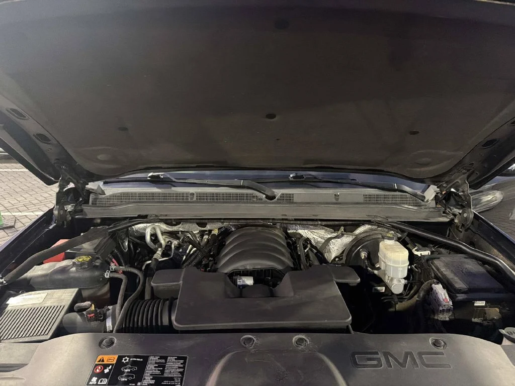 Used 2016 Black GMC SLT image 9