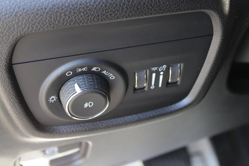 Used 2023 Black Jeep Limited image 30