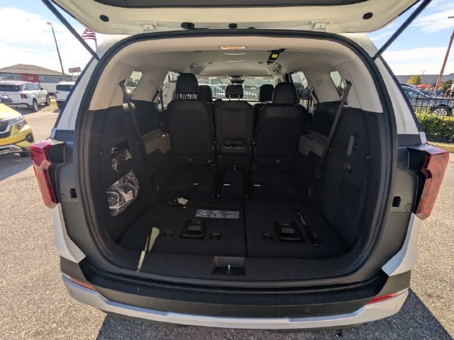 New 2027 White Kia LXS image 15