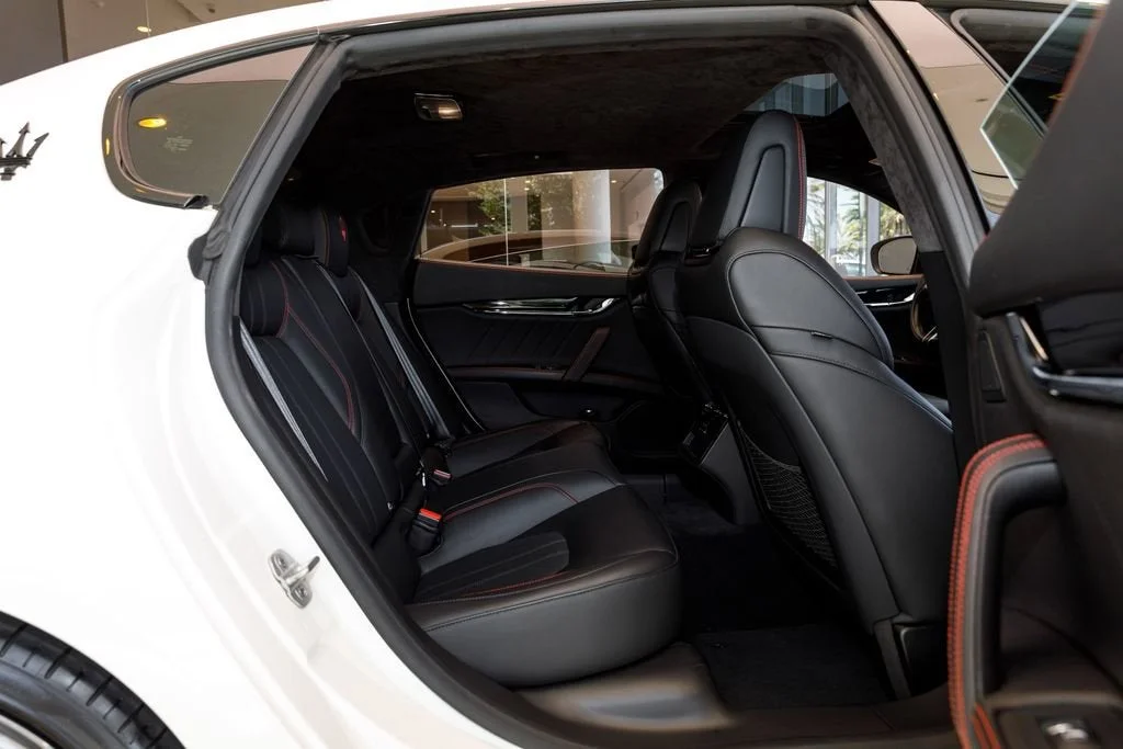 Used 2022 Bianco Maserati Modena image 17