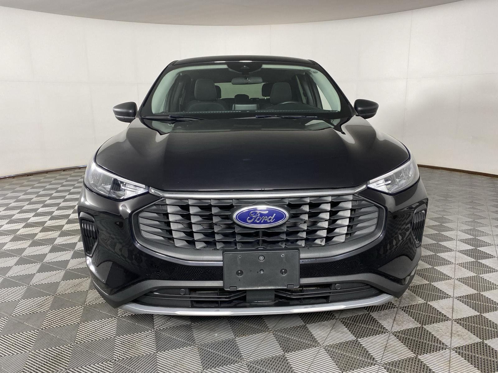 Used 2023 Agate Black Ford Active image 5