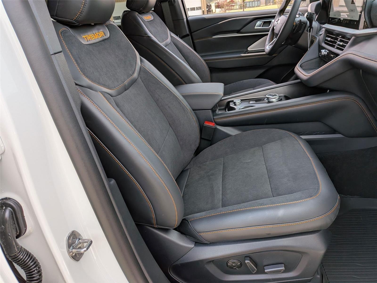 New 2026 Star White Metallic Tri-Coat Ford Tremor® image 36
