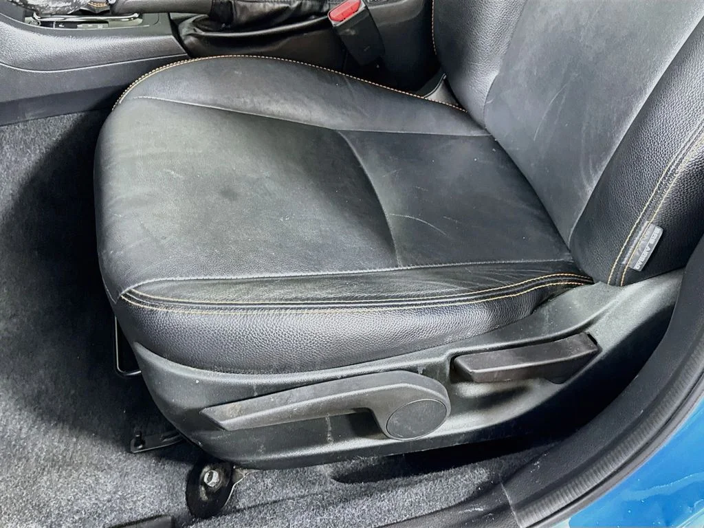 Used 2016 Blue Subaru 2.0i Limited image 23