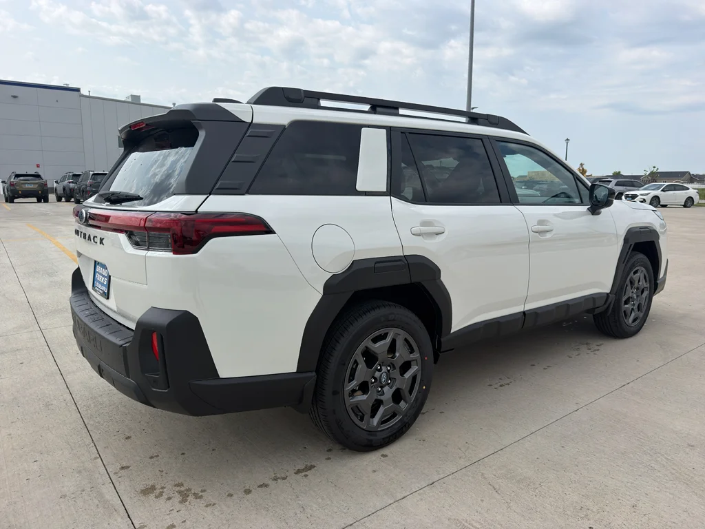 New 2026 CRYSTAL WHITE PEARL Subaru Premium image 5