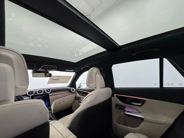 New 2027 White Mercedes-Benz GLC 300 image 39