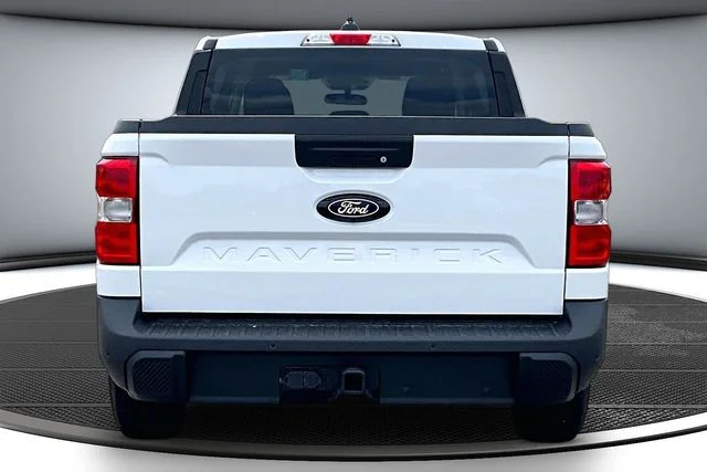 New 2026 Oxford White Ford XL image 4