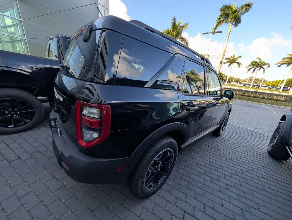 New 2026 Shadow Black Ford Outer Banks® image 7