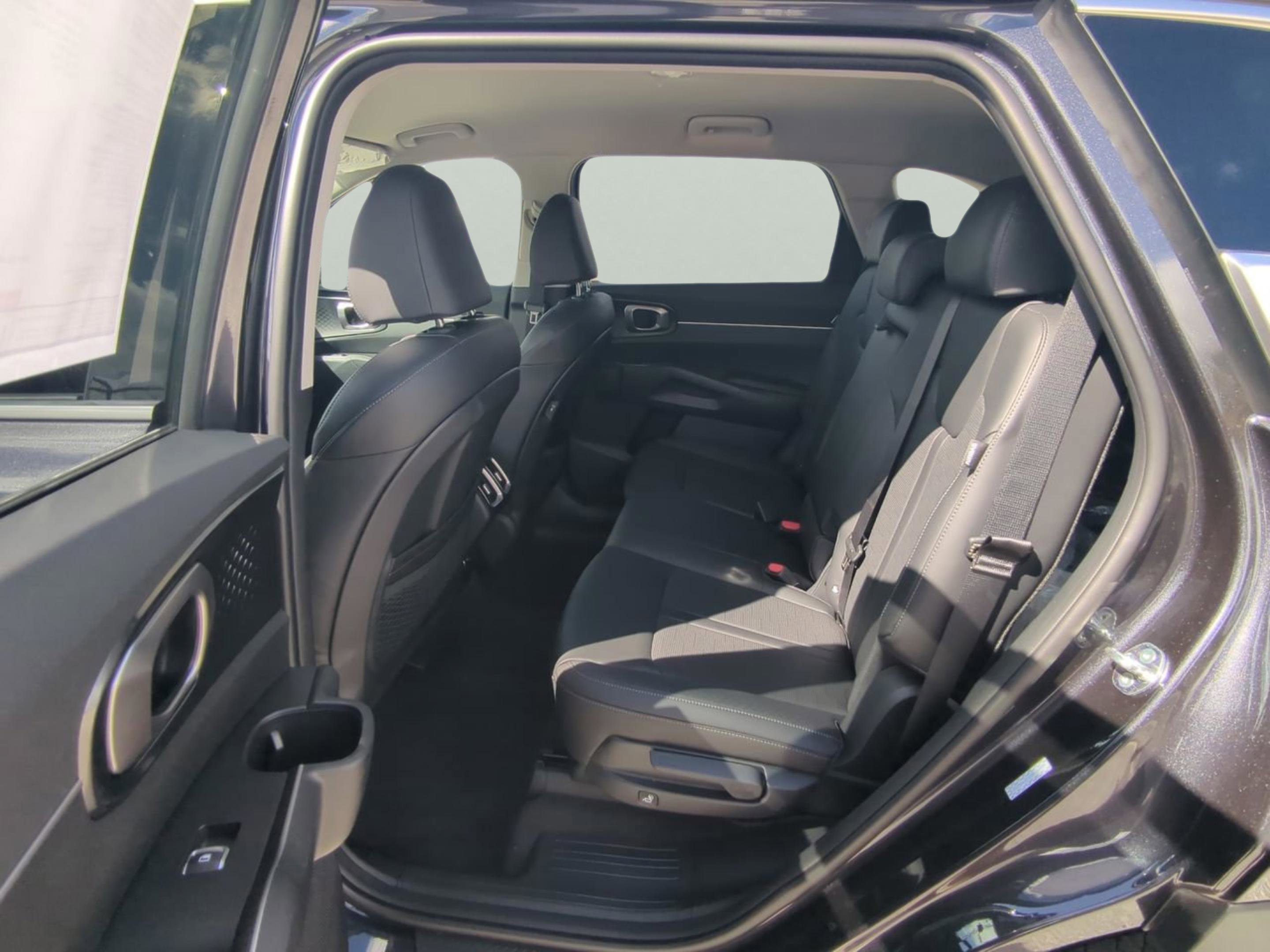 2026 Kia Sorento EX - Photo 15