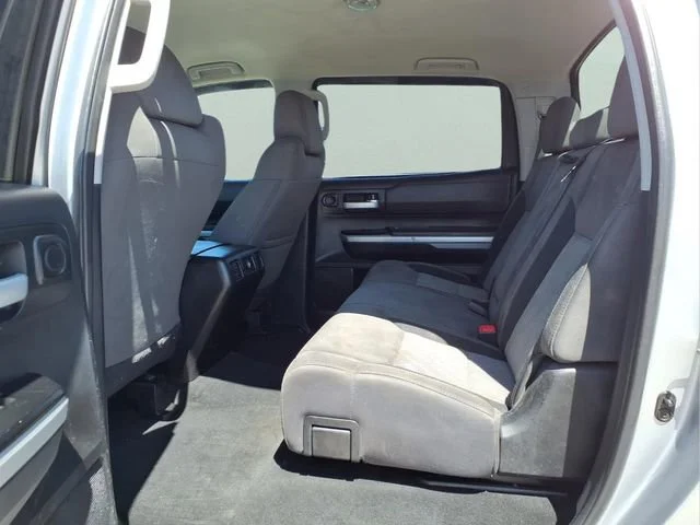Used 2015  Toyota SR5 image 18