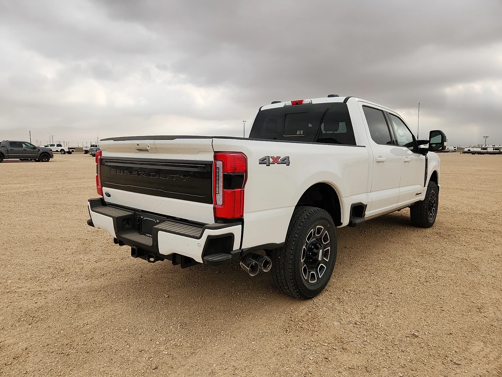 New 2026 Star White Metallic Tri-Coat Ford F-250® Platinum® image 7