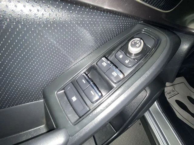 Used 2018 Silver Subaru 2.0i Limited image 13