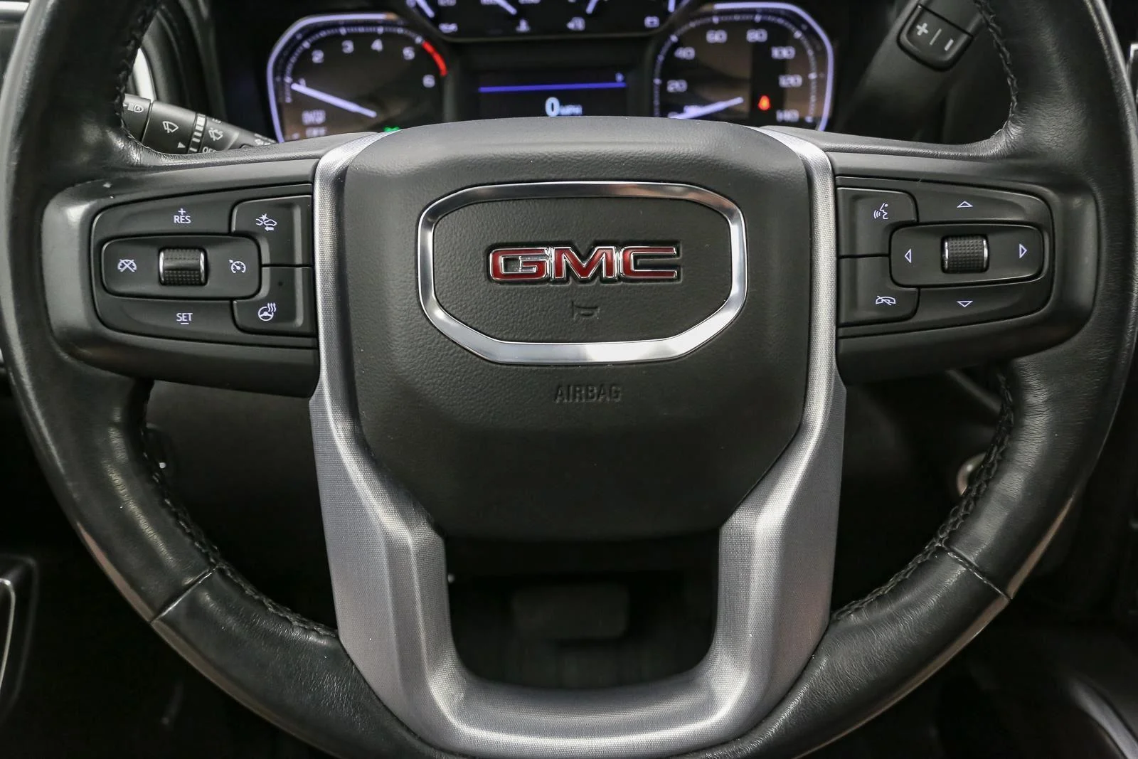 Used 2021 Onyx Black GMC SLT image 39