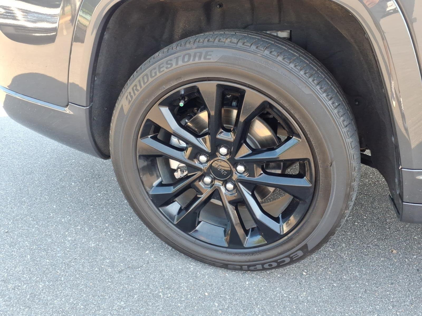Used 2023 Baltic Gray Metallic Clearcoat Jeep Overland image 13