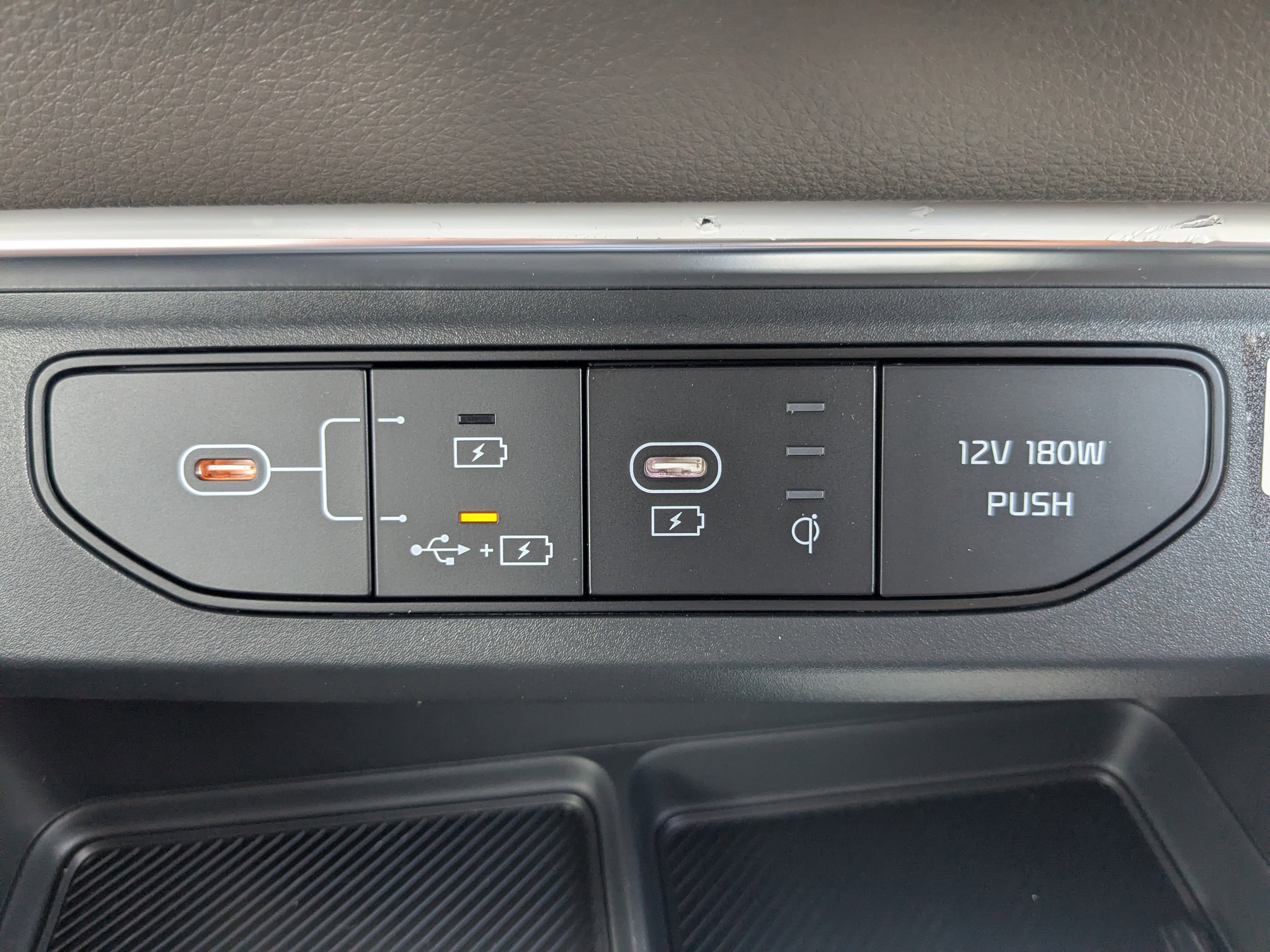 New 2026 Snow White Pearl Kia EX image 30
