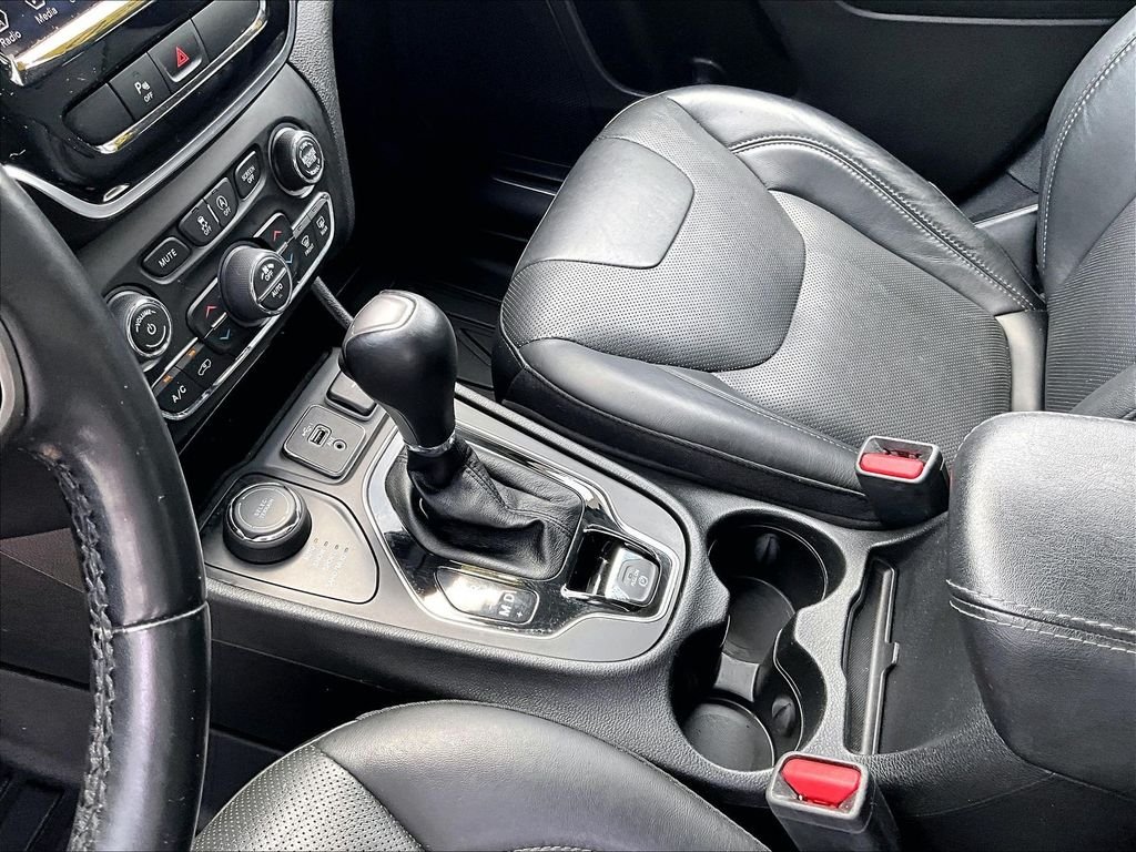 Used 2020 Gray Jeep Limited image 20