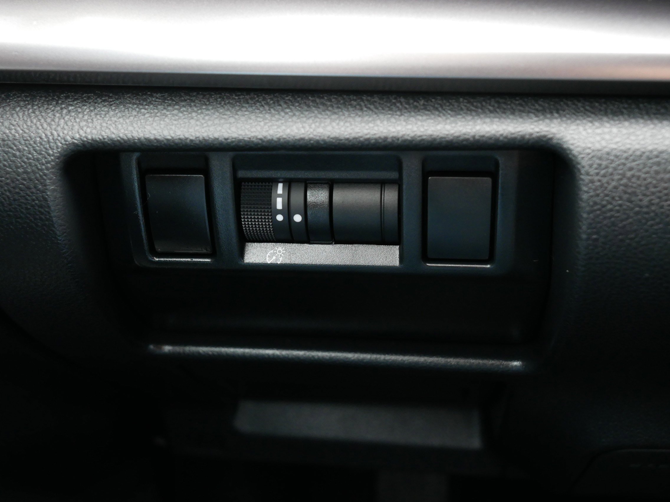 Used 2025 Sapphire Blue Pearl Subaru  image 26
