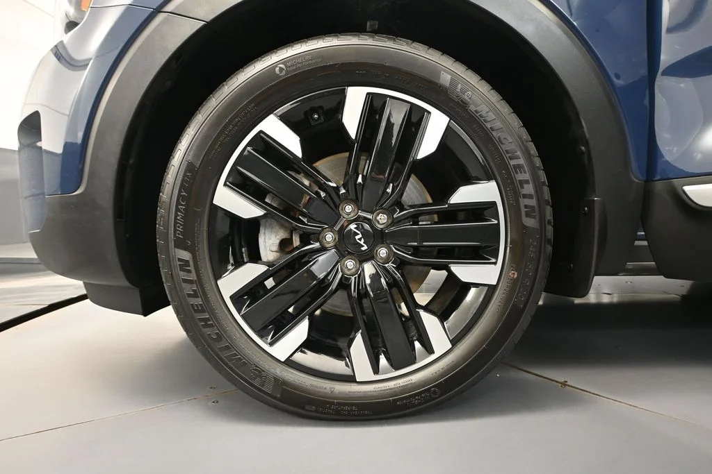 Used 2023 Blue Kia SX-Prestige image 12
