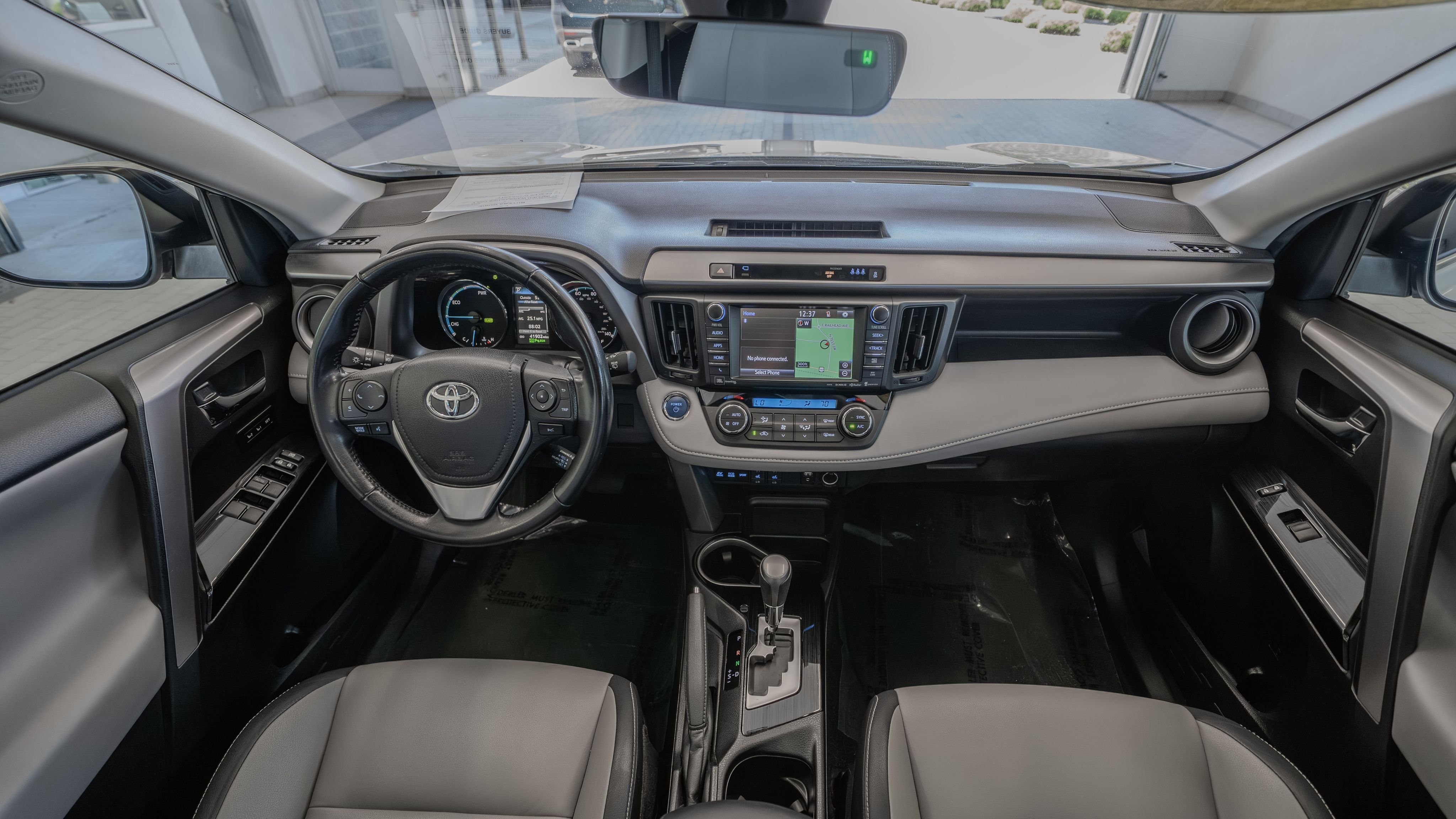 Used 2018 Blizzard Pearl Toyota Limited image 8
