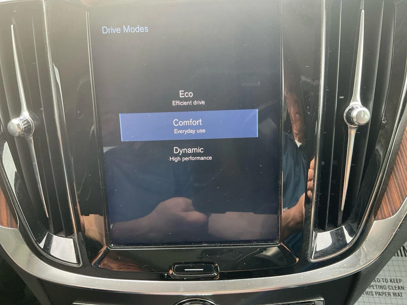 Used 2019 Pebble Grey Metallic Volvo Inscription image 26