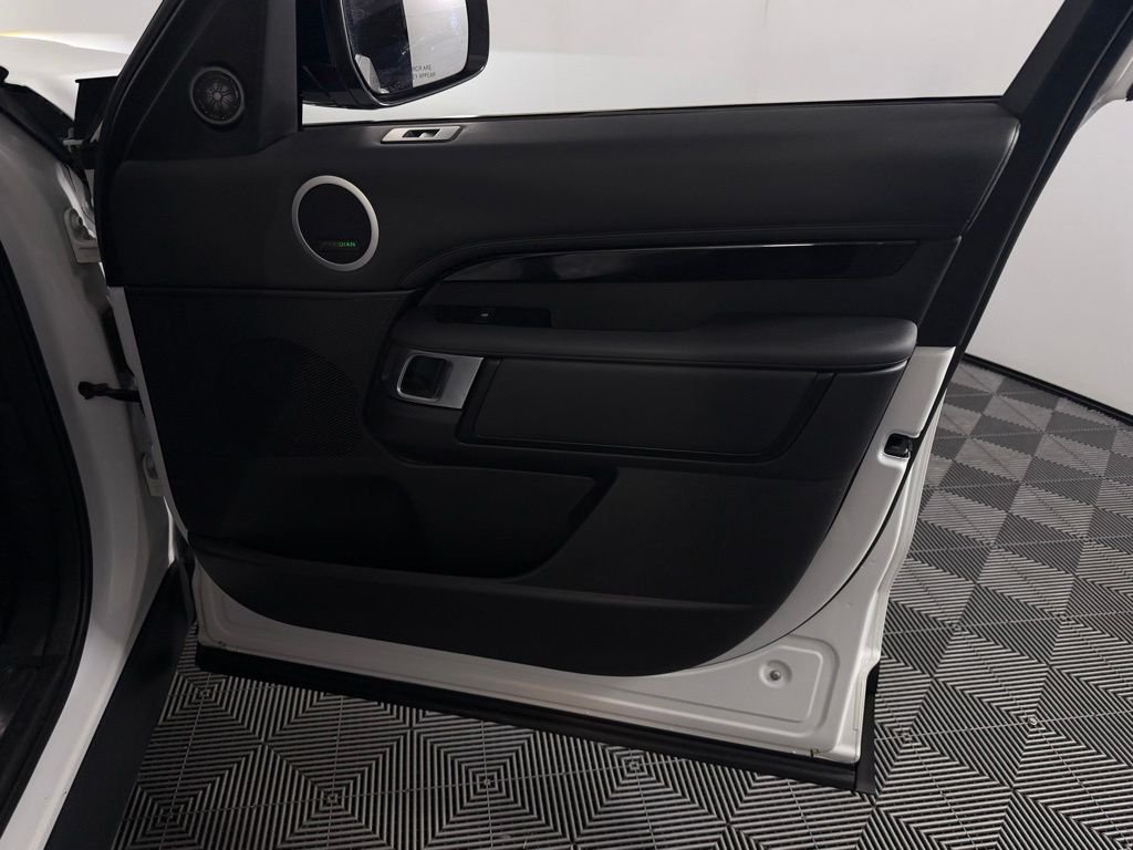 Used 2024 Fuji White Land Rover S image 32