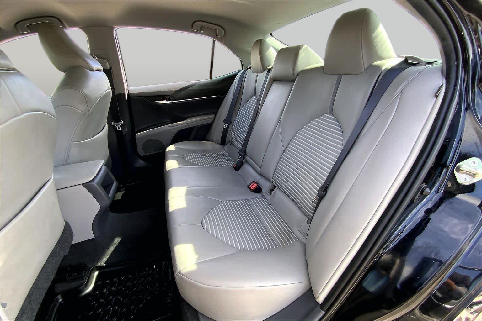 Used 2019 Midnight Black Metallic Toyota SE image 20