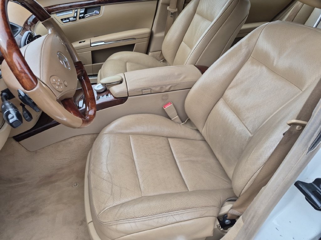 Used 2011 White Mercedes-Benz S 550 image 13