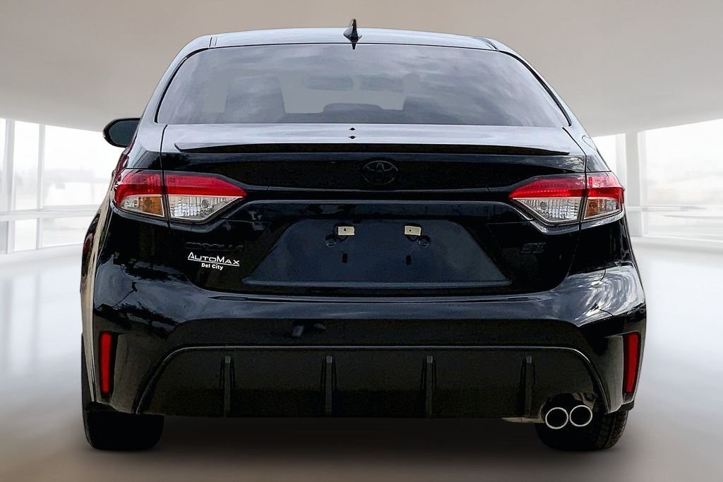 Used 2025 Midnight Black Metallic Toyota SE image 4