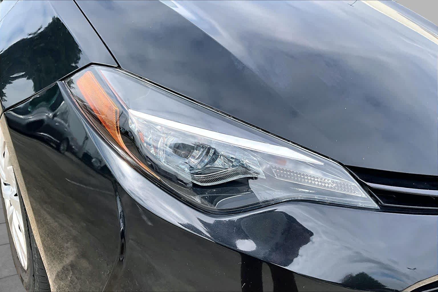 Used 2018 Black Sand Pearl Toyota LE image 26