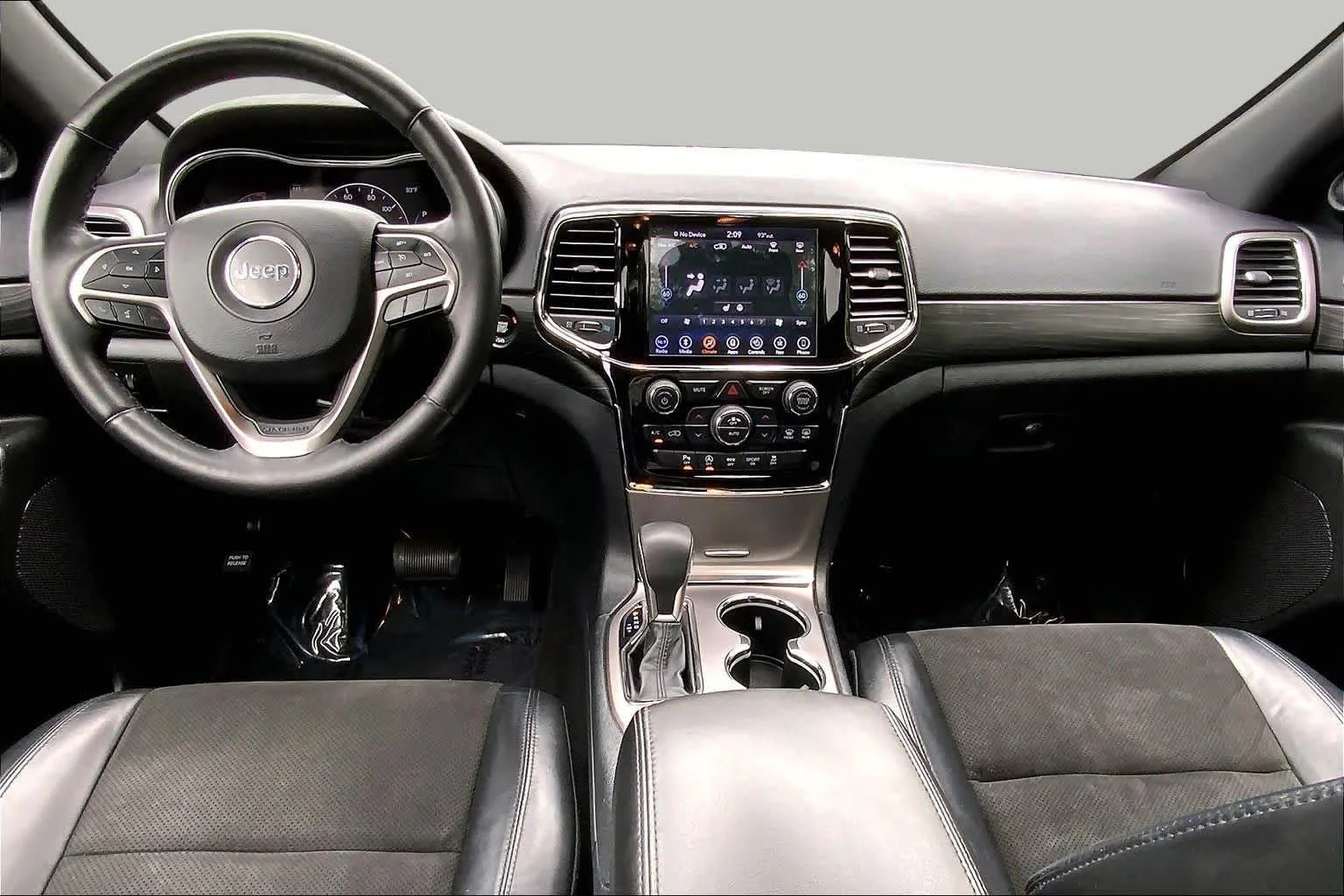 Used 2019 Sting-Gray Clearcoat Jeep Altitude image 15