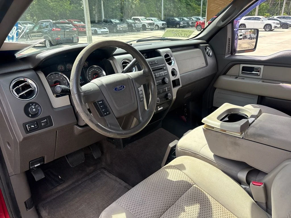 Used 2010 Red Ford XLT image 6