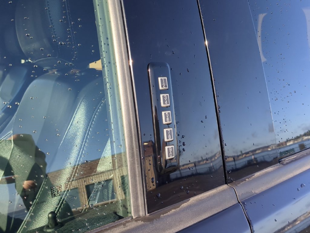 Used 2023 Black Ford Lariat image 25