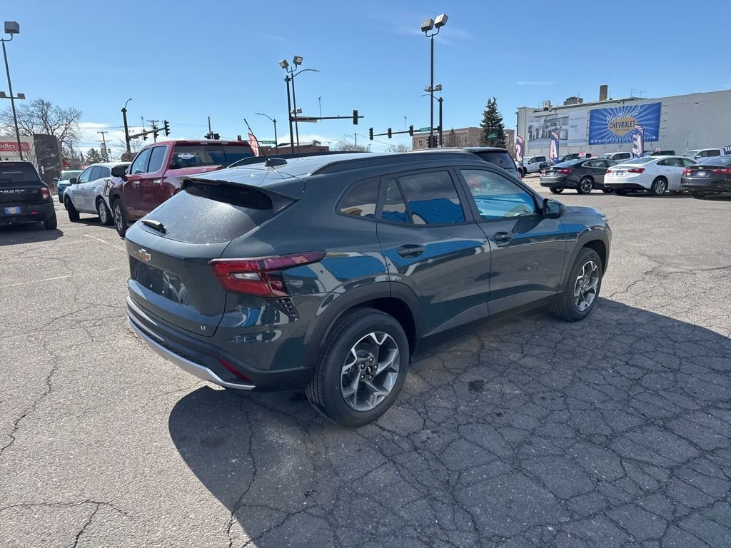 2026 Chevrolet Trax LT - Photo 8