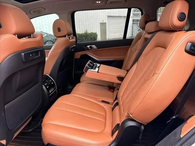 2021 BMW X7 40i - Photo 18
