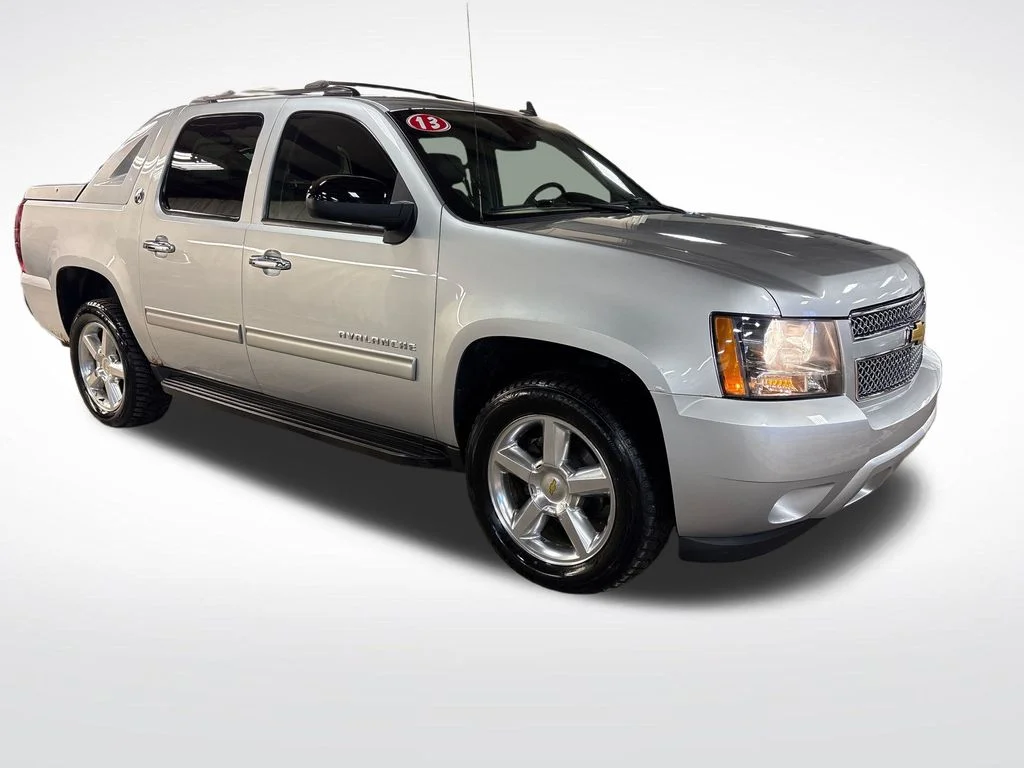 Used 2013 Silver Chevrolet LT image 8