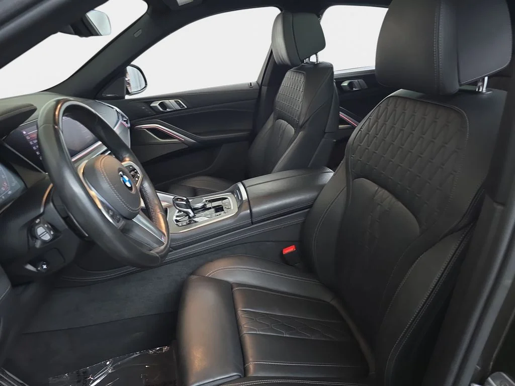 Used 2020 Manhattan Green Metallic BMW M50i image 18