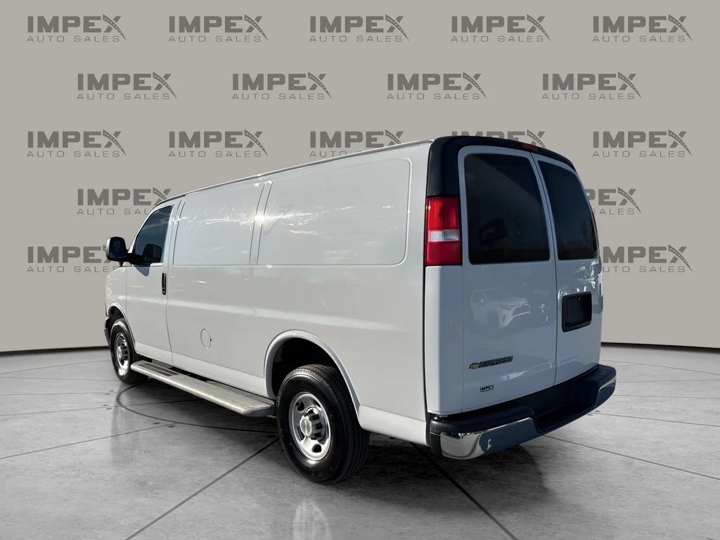 Used 2024 White Chevrolet Work Van image 3