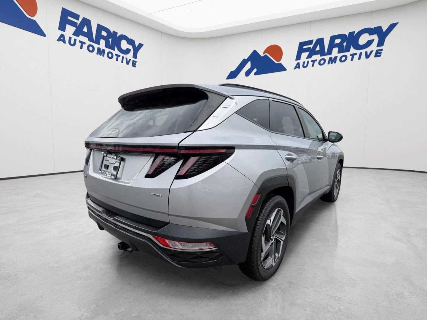 Used 2023 Shimmering Silver Hyundai SEL image 5